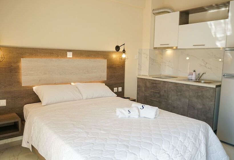 Sinodinos Deluxe Apartments