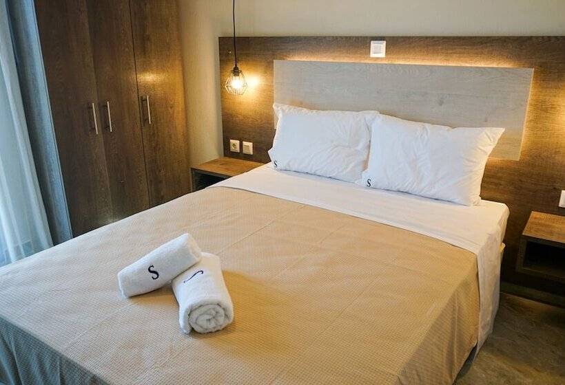 Sinodinos Deluxe Apartments