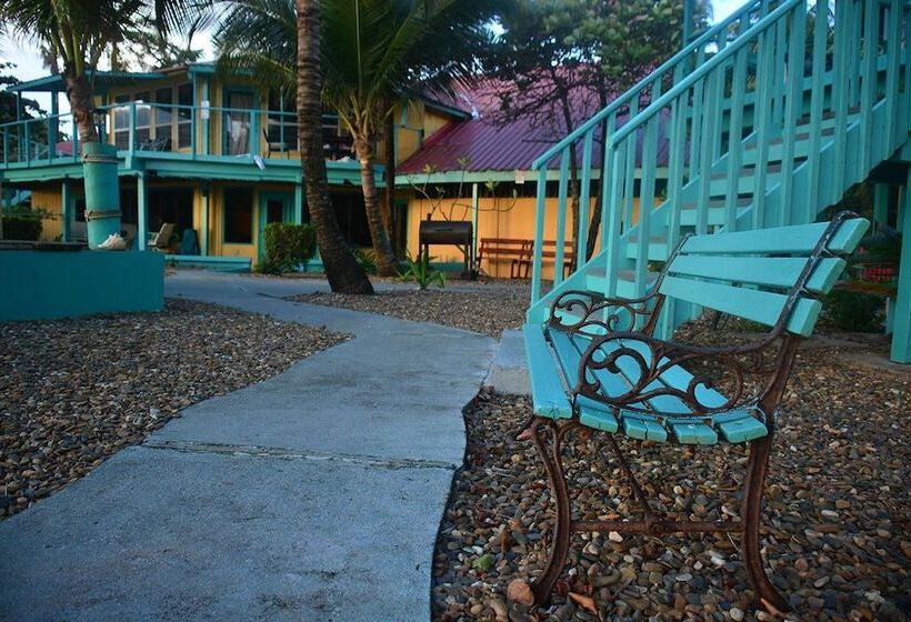 The Nautical Inn Resort