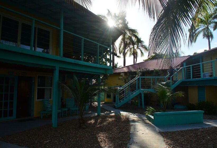 The Nautical Inn Resort