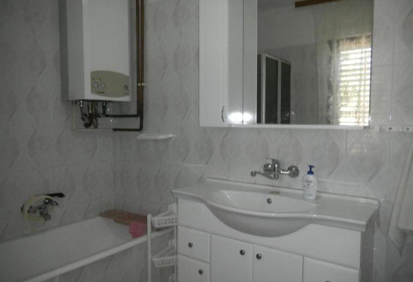 Sunny Hill Apartments