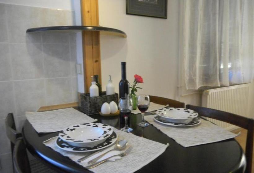 Sunny Hill Apartments