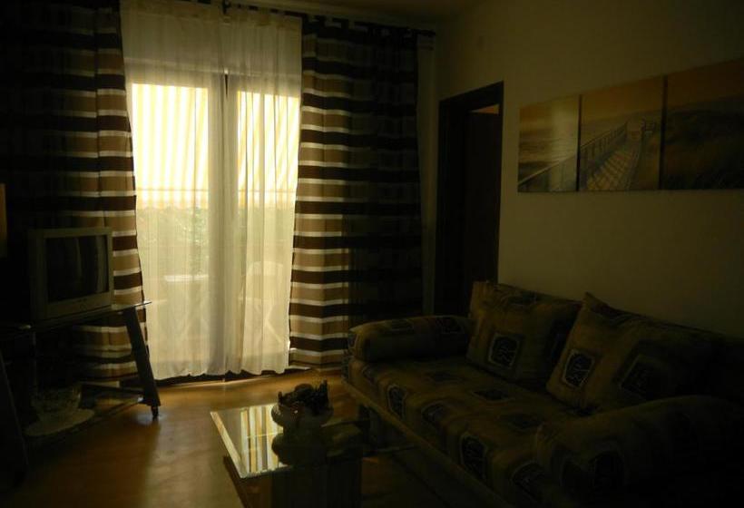 Sunny Hill Apartments