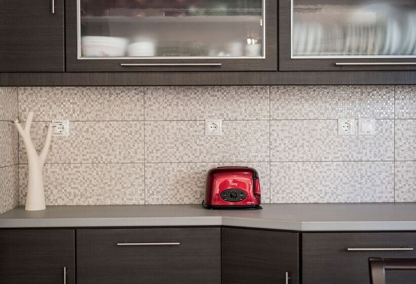 Beautiful Pool Villa For Relaxing Family Holidays