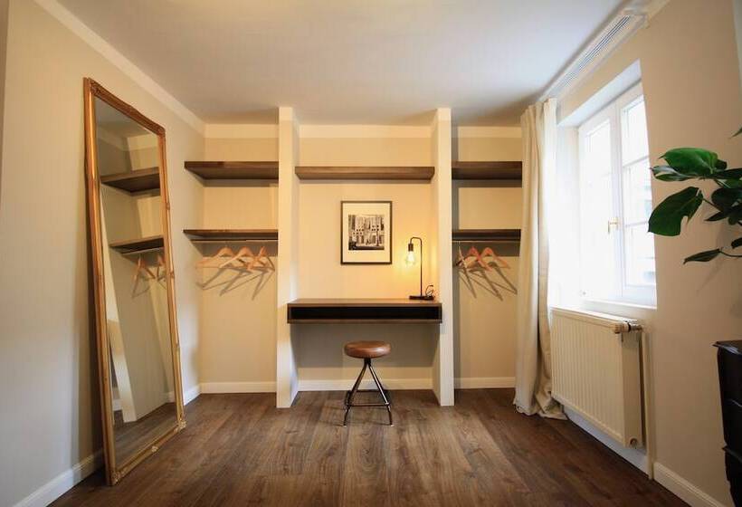 Boutique Charme Apartments 10