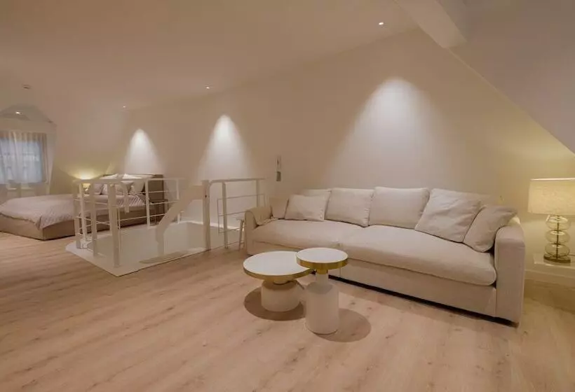 Boutique Charme Apartments 10