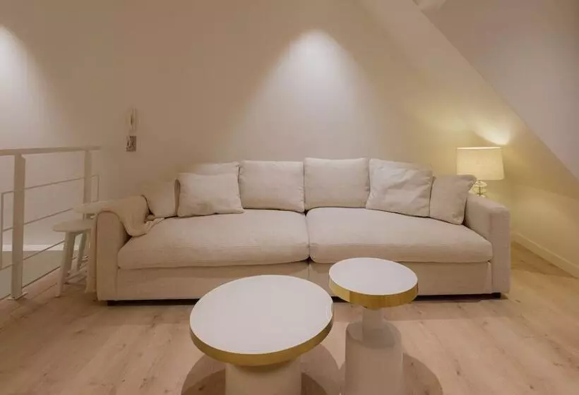 Boutique Charme Apartments 10