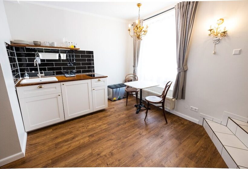 Boutique Charme Apartments 10