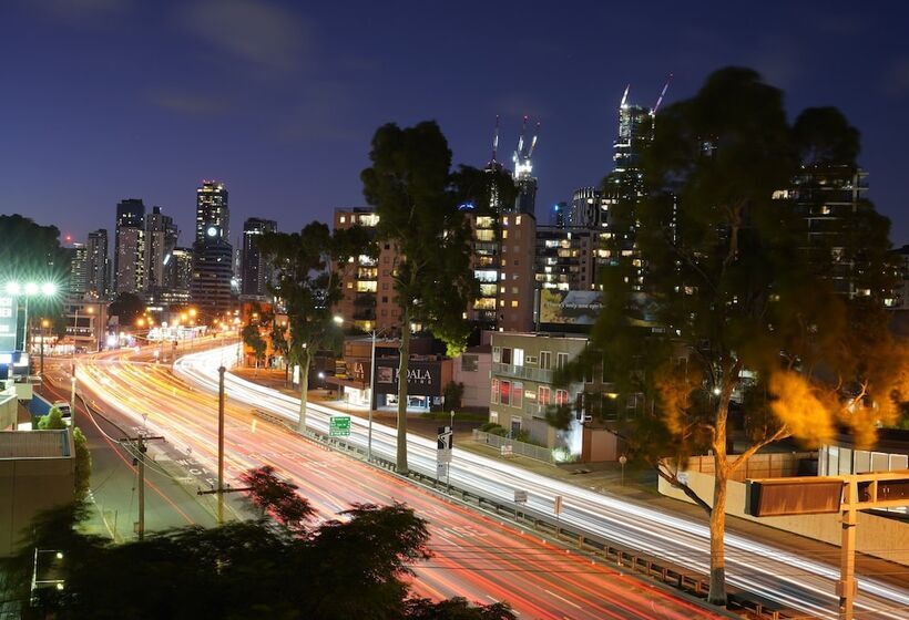 Clarion Apartments South Melbourne