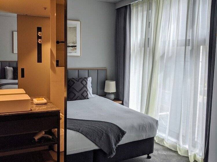 Clarion Apartments South Melbourne