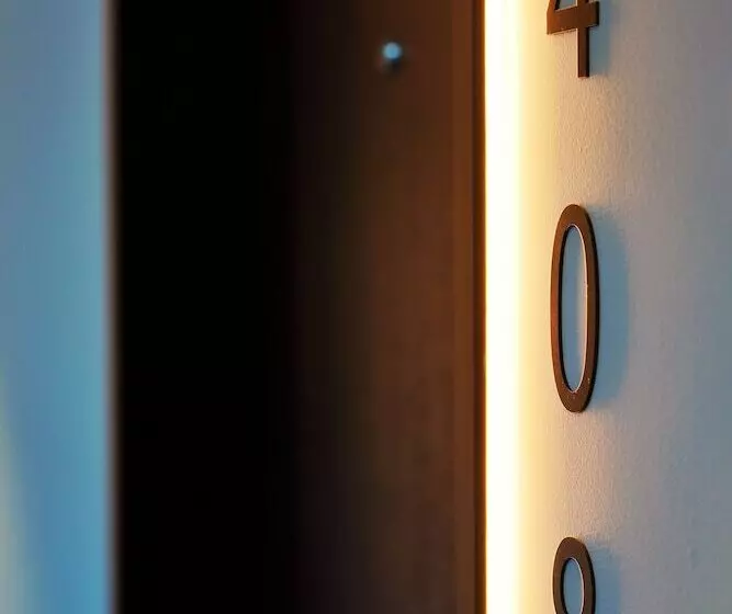 Clarion Apartments South Melbourne