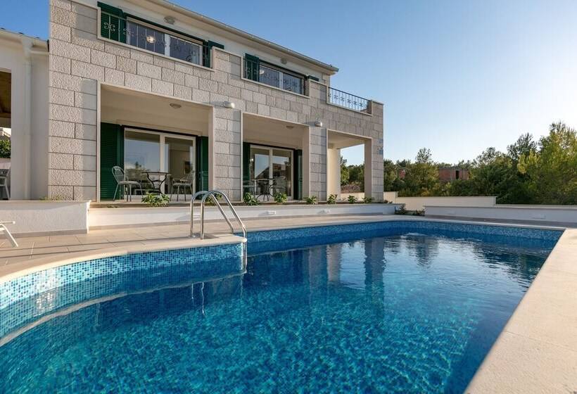 Family Villa Makarac Perfect Place To Get Away And Relax