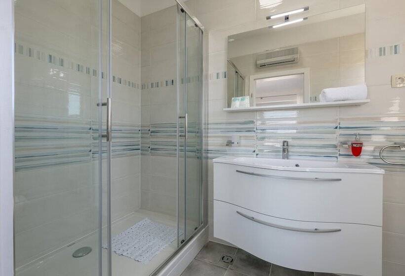 Family Villa Makarac Perfect Place To Get Away And Relax