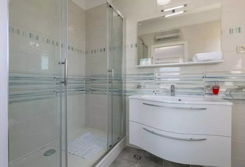 Family Villa Makarac Perfect Place To Get Away And Relax