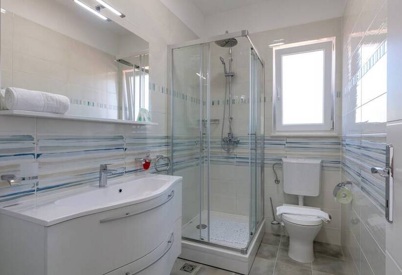 Family Villa Makarac Perfect Place To Get Away And Relax