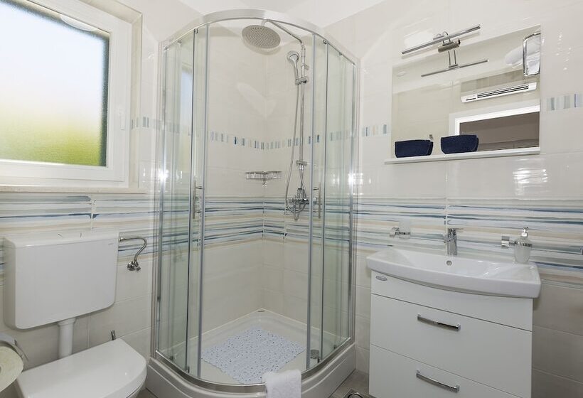 Family Villa Makarac Perfect Place To Get Away And Relax