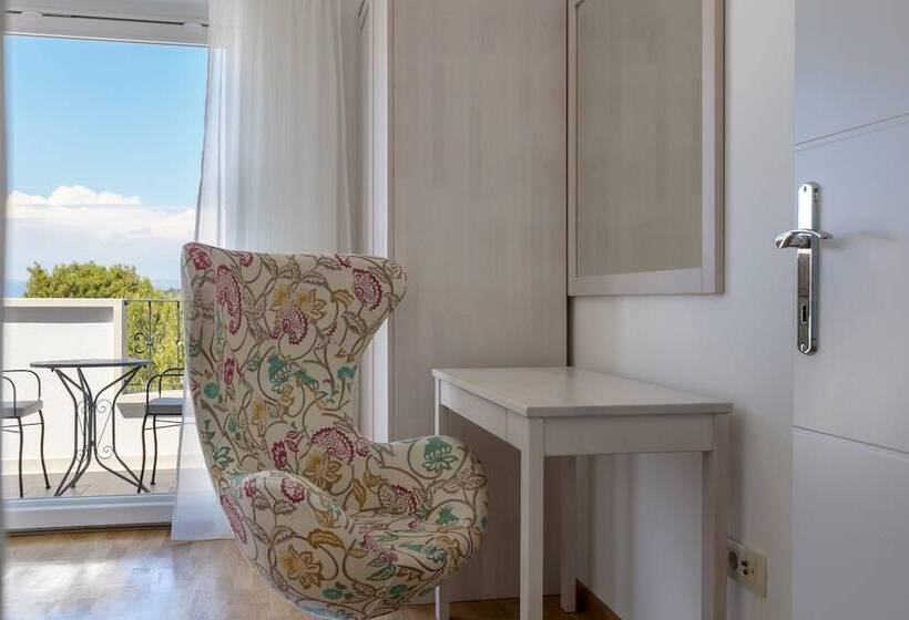 Family Villa Makarac Perfect Place To Get Away And Relax