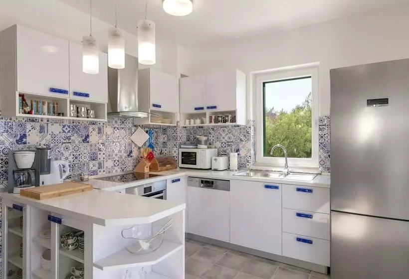 Family Villa Makarac Perfect Place To Get Away And Relax