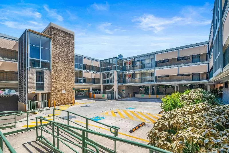 ホテル Quality Inn Sunshine Haberfield