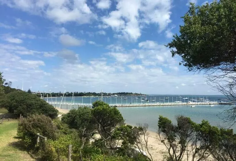 Ocean Sounds Studio: Quiet And Beach