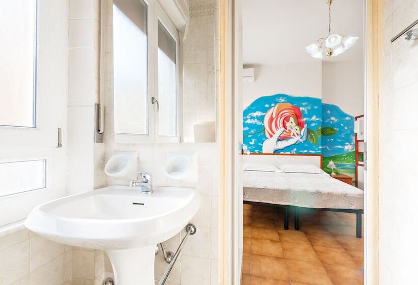 بنسيون Lia Rooms 4