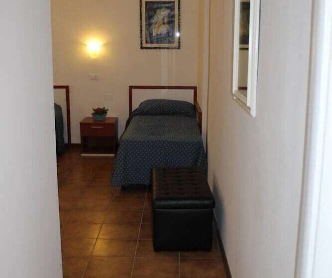 بنسيون Lia Rooms 4