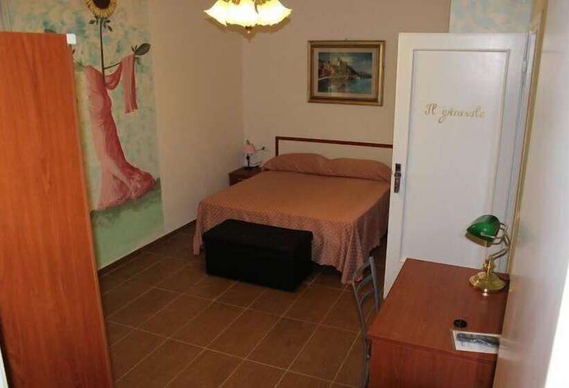 بنسيون Lia Rooms 4