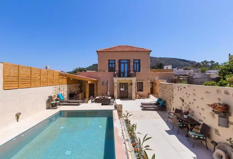 Villa Theta
