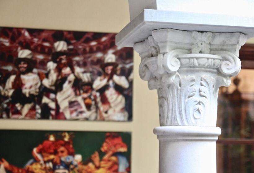 تختخواب و صبحانه El Palace Del Puerto