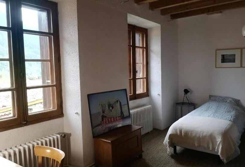 민박 La Maison Sous Le Château