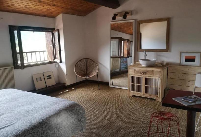 민박 La Maison Sous Le Château