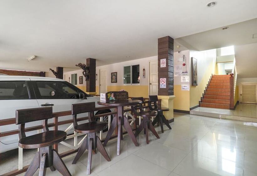 Hotel Oyo 775 Explore