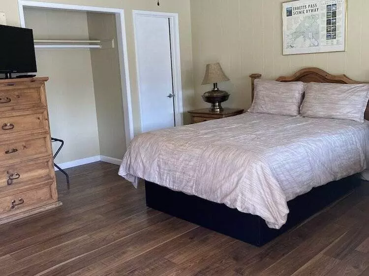 Отель Arnold Meadowmont Lodge