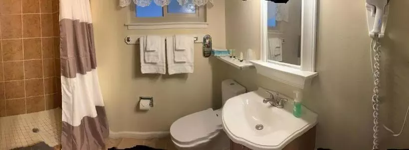 Отель Arnold Meadowmont Lodge