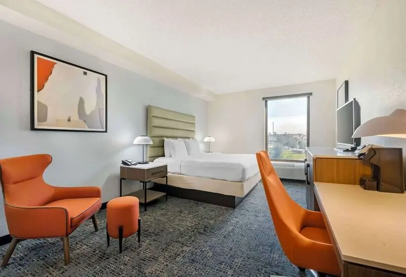 هتل Best Western Plus Universal Inn - Free Shuttle to Universal Studios!