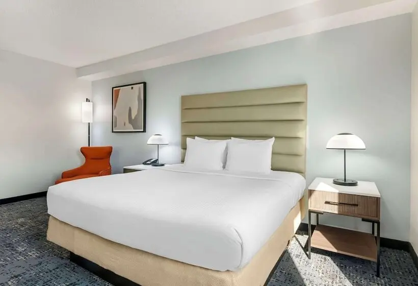 هتل Best Western Plus Universal Inn - Free Shuttle to Universal Studios!
