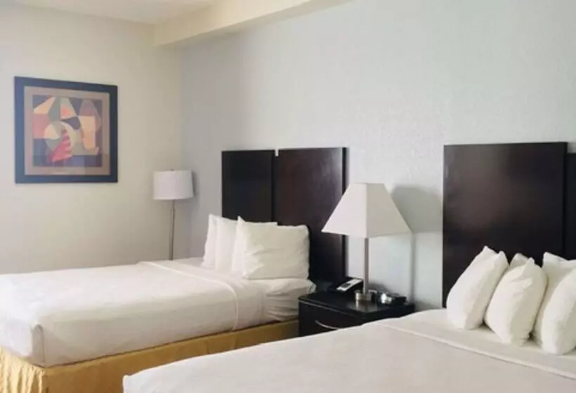 هتل Best Western Plus Universal Inn