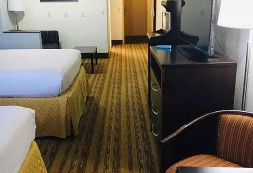 هتل Best Western Plus Universal Inn