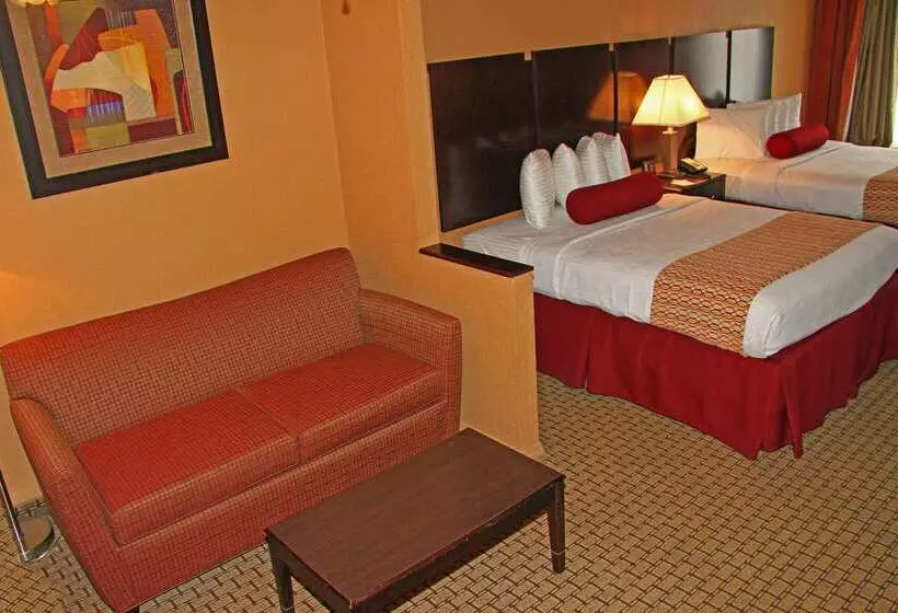 هتل Best Western Plus Universal Inn