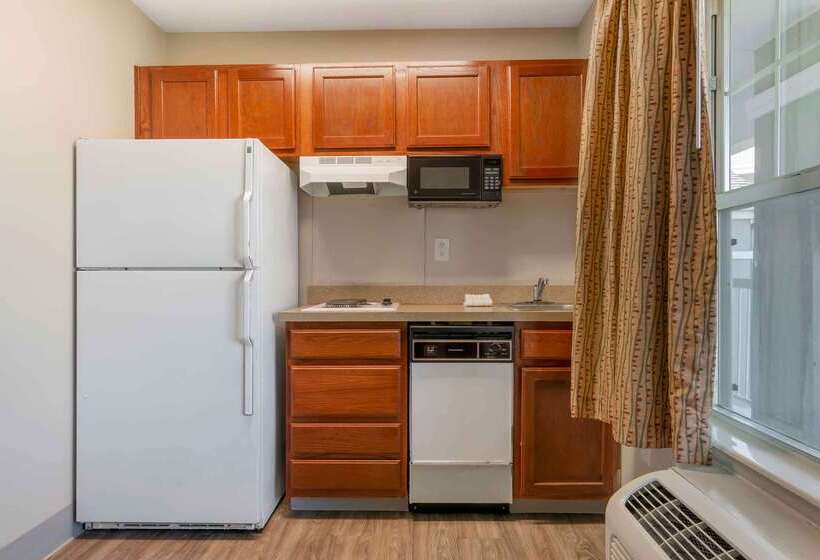 فندق Extended Stay America Suites Kansas City Lenexa 87th St