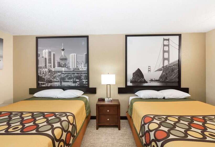 فندق Super 8 By Wyndham Wichita North