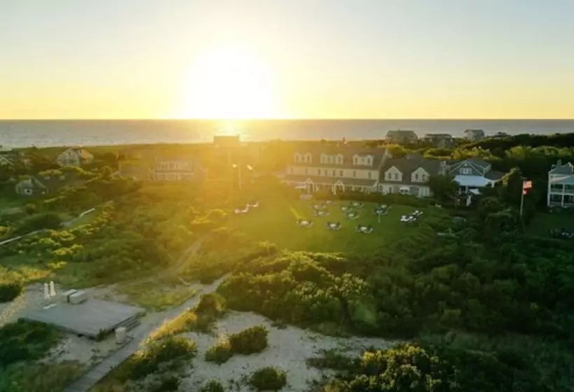 Отель The Wauwinet