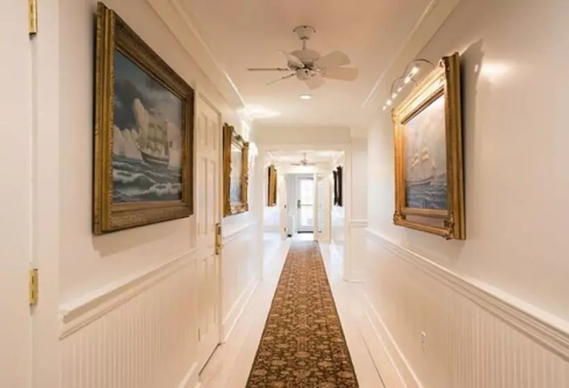 Отель The Wauwinet