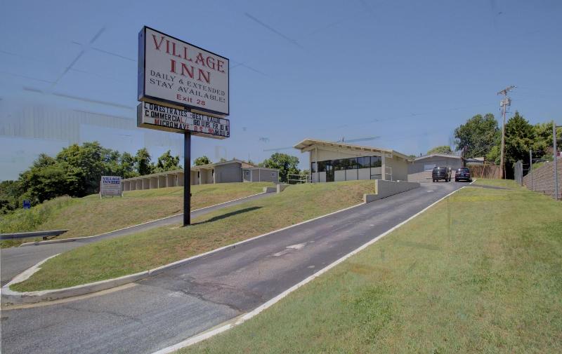 בית מלון כפרי Village Inn