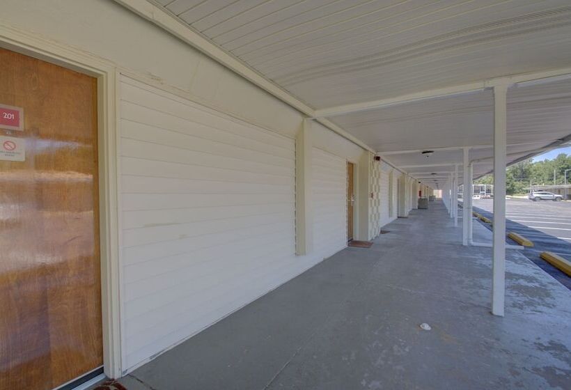 בית מלון כפרי Village Inn