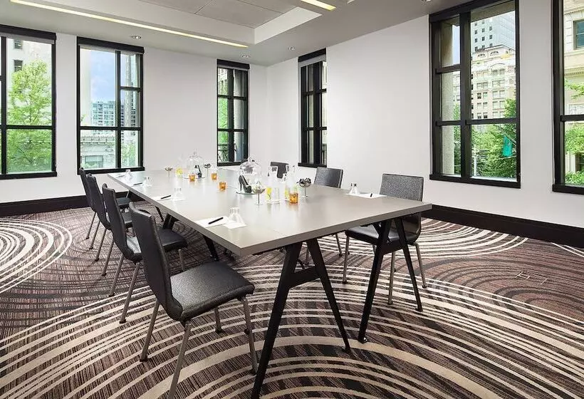 Отель W Seattle