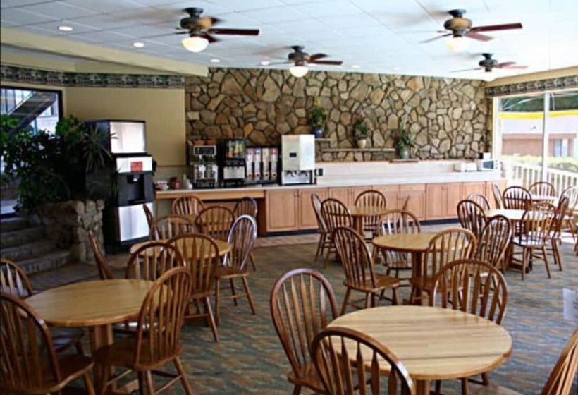 فندق Weathervane Terrace Inn And Suites