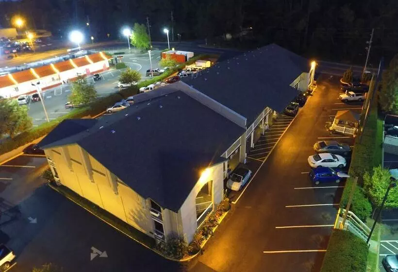 Отель West Bank Inn