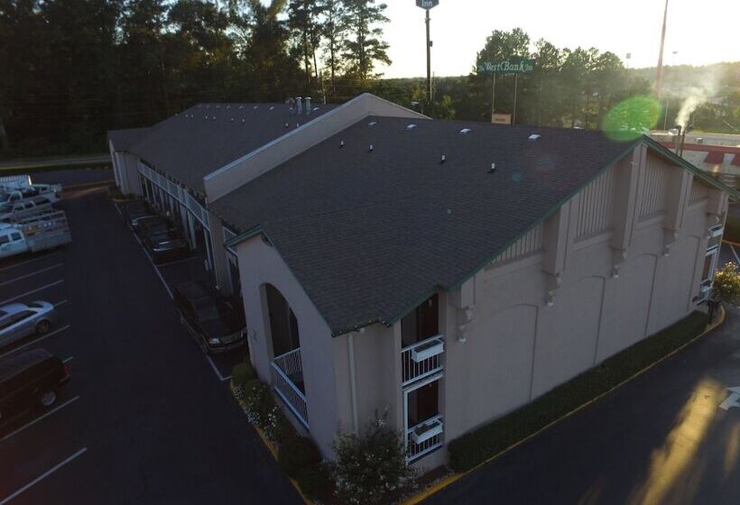 هتل West Bank Inn