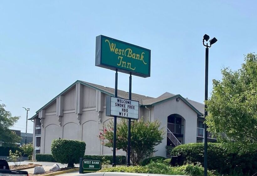 هتل West Bank Inn